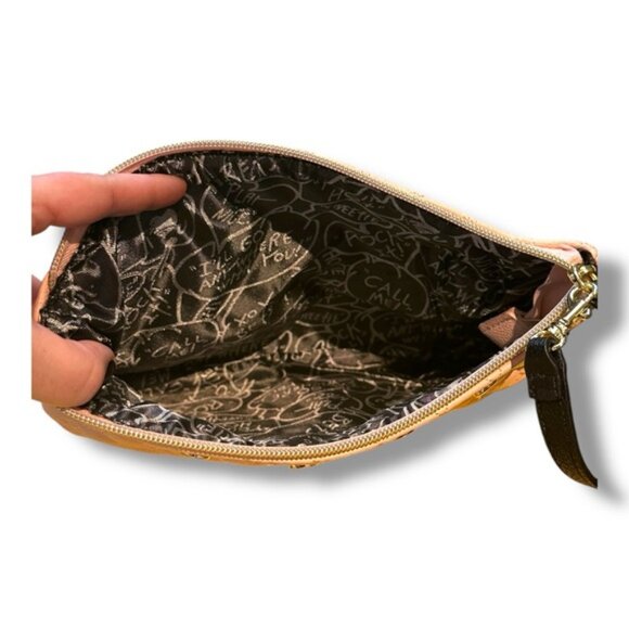 Women’s Betsey Johnson Light Pink Quilted Leather Heart Clutch Wristlet - Picture 5 of 7